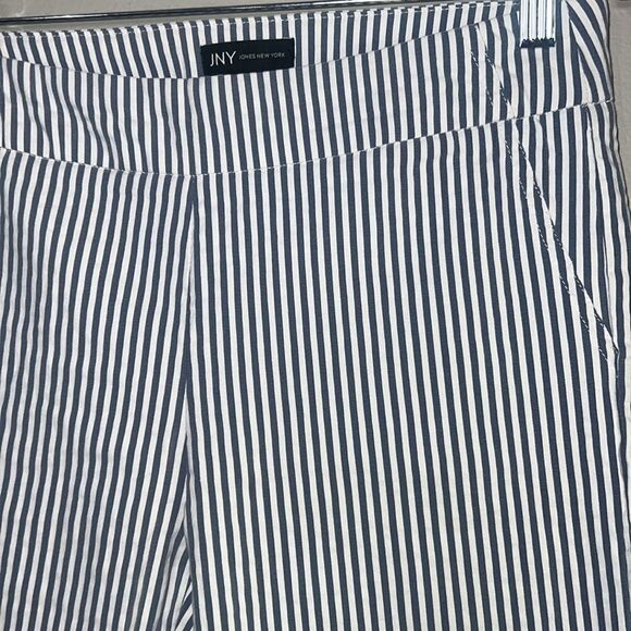 Jones New York blue and white striped pull on style pants - Picture 4 of 8